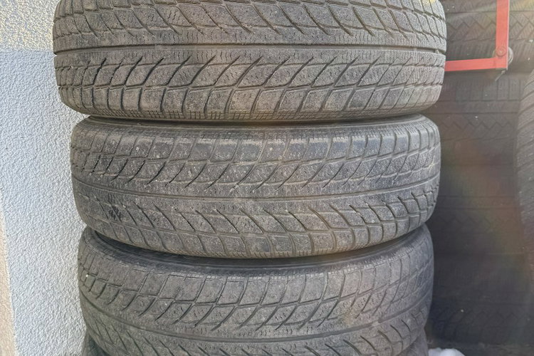 Yaris Toyota Yaris 2014 1.3 benzyna Salon Polska przebieg 84tyś bezwypadkowy zdjęcie 39