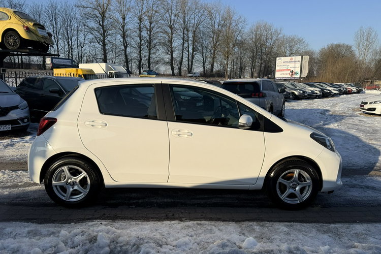 Yaris Toyota Yaris 2014 1.3 benzyna Salon Polska przebieg 84tyś bezwypadkowy zdjęcie 8