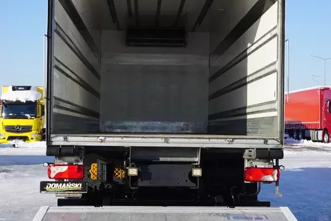 Scania P 360 / E 6 / CHŁODNIA + WINDA / 18 PALET / RETARDER / OŚ SKRĘTNA zdjęcie 10