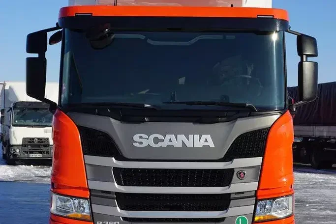 Scania P 360 / E 6 / CHŁODNIA + WINDA / 18 PALET / RETARDER / OŚ SKRĘTNA zdjęcie 14