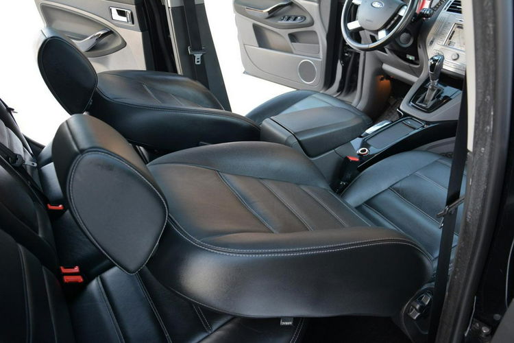 Ford Kuga Lift Navi LEDY 4WD Panorama 2XParktronic Keyless Go Hak Oryginał Alu17 zdjęcie 22