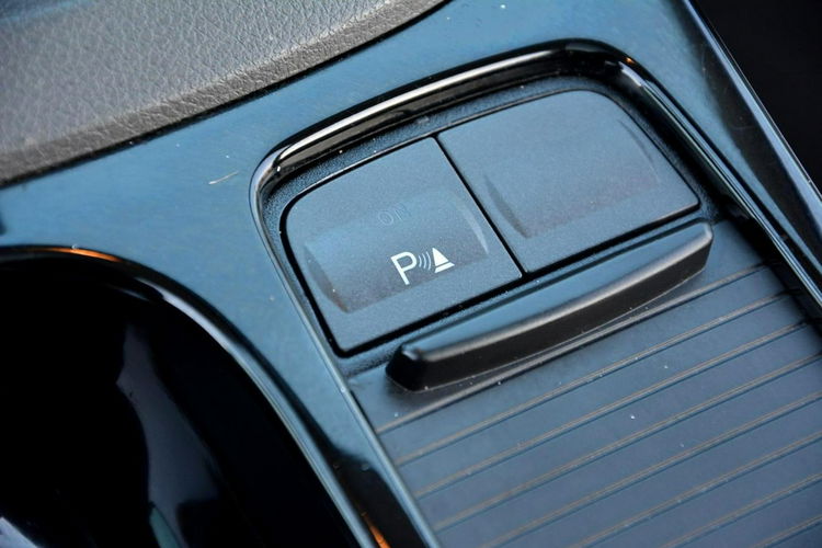 Ford Kuga Lift Navi LEDY 4WD Panorama 2XParktronic Keyless Go Hak Oryginał Alu17 zdjęcie 33