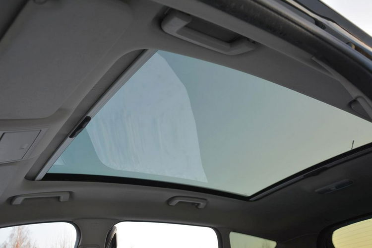 Ford Kuga Lift Navi LEDY 4WD Panorama 2XParktronic Keyless Go Hak Oryginał Alu17 zdjęcie 37