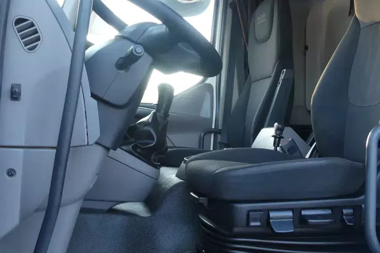 DAF LF 16.260 / BURTO FIRANKA / PRZEBIEG 90 TYS KM / EURO 6 / zdjęcie 25