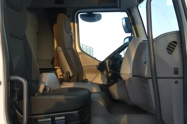 DAF LF 16.260 / BURTO FIRANKA / PRZEBIEG 90 TYS KM / EURO 6 / zdjęcie 32