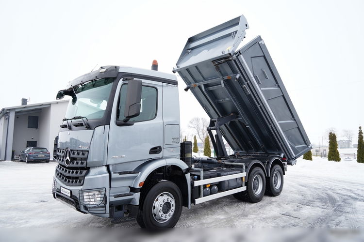 Mercedes AROCS 3340 / WYWROTKA / HYDROBURTA / BORDMATIC / EURO 6 / zdjęcie 2