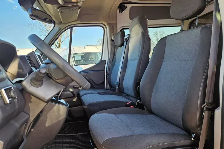 Renault Master L3H2 109999zł Netto Brygadówka 7 osób 2.3 dCi/150KM zdjęcie 21