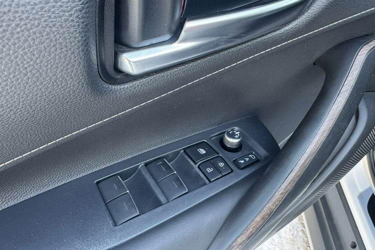 Toyota Corolla 2.0HSD 184KM TREK Full Led El. klapa Hand free Bezwypadkowy Serwis zdjęcie 13