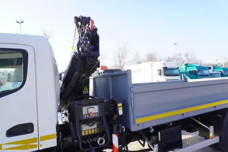 Mitsubishi Fuso Canter 9C18 / HDS HIAB 066 B-2 DUO / wywrotka 3-stronna zdjęcie 20