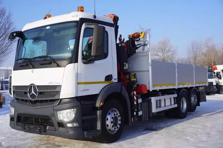 Mercedes Antos 2540 / Burtowy 15 EPAL / HDS Fassi F165 / 6.1 t / Zasięg 8 m / pilot / rotator / 630 MTH / oś skrętna zdjęcie 11