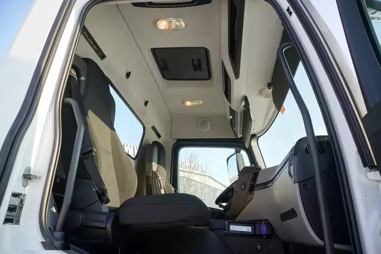 Mercedes Antos 2540 / Burtowy 15 EPAL / HDS Fassi F165 / 6.1 t / Zasięg 8 m / pilot / rotator / 630 MTH / oś skrętna zdjęcie 29