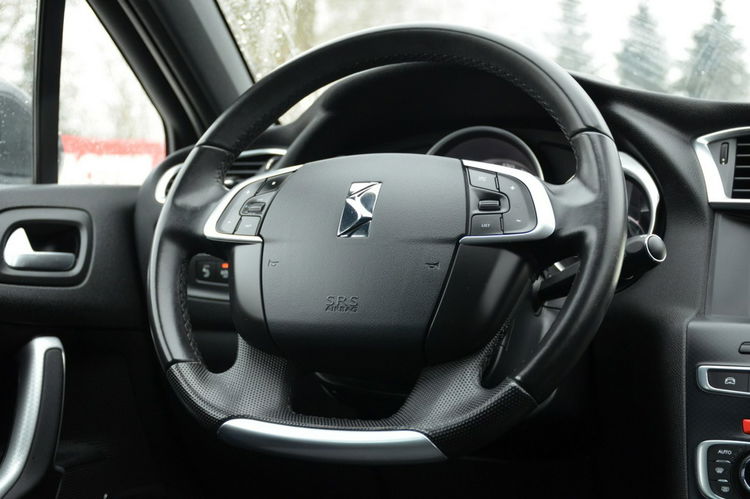 Citroen DS4 1.2T 131KM Serwis Navi Bi-xenon Bliss Kamera 100% Org. Lakier zdjęcie 31