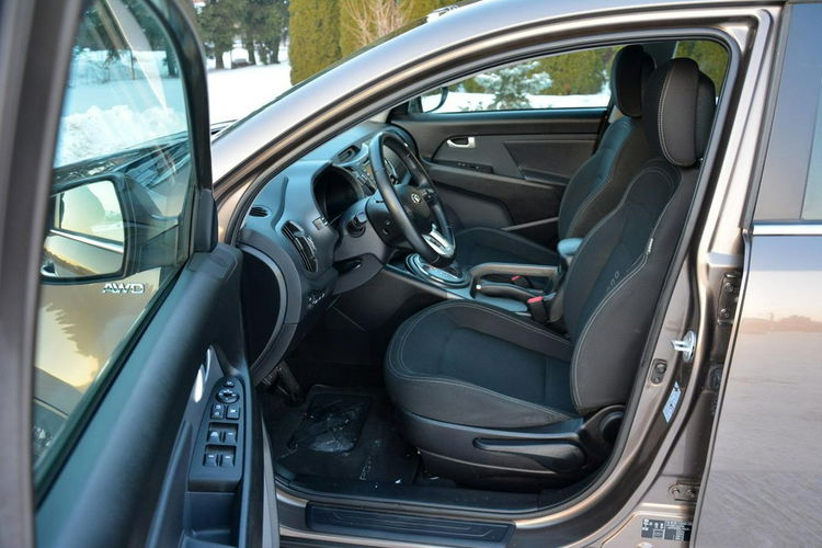 Kia Sportage 2.0CRDi 136KM Automat AWD Ledy Navi Parktronic ParkAssist Kamera Alu17 zdjęcie 15