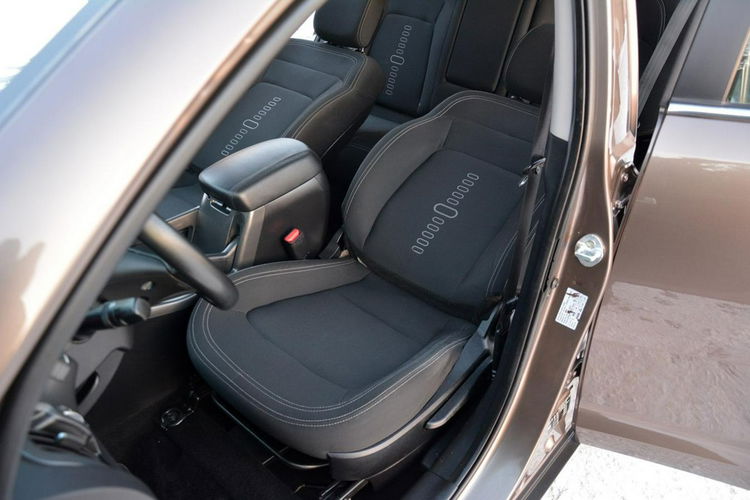 Kia Sportage 2.0CRDi 136KM Automat AWD Ledy Navi Parktronic ParkAssist Kamera Alu17 zdjęcie 19