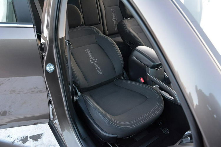 Kia Sportage 2.0CRDi 136KM Automat AWD Ledy Navi Parktronic ParkAssist Kamera Alu17 zdjęcie 20