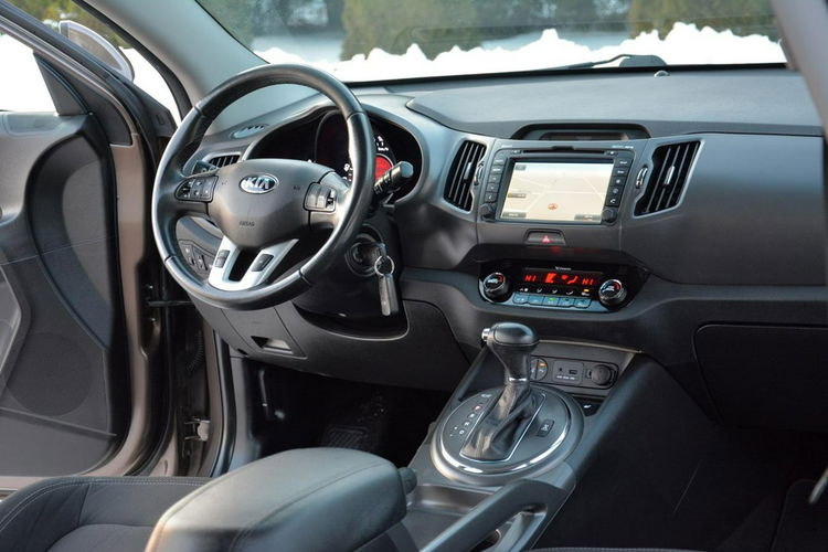 Kia Sportage 2.0CRDi 136KM Automat AWD Ledy Navi Parktronic ParkAssist Kamera Alu17 zdjęcie 22