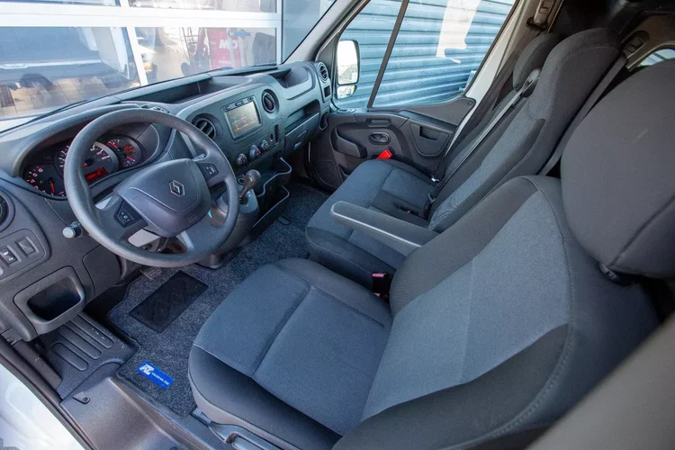 Renault Master L3H2 2.3 170KM AUTOMAT zdjęcie 14