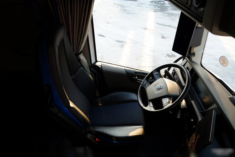 Volvo FH 500 AERO / 2025 ROK / I-SAVE / XXL /  zdjęcie 26