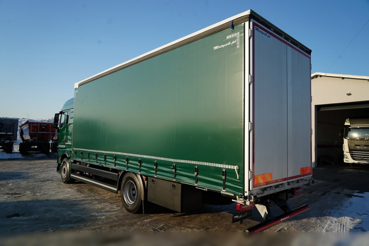 MAN TGX 18.470 / SOLÓWKA / FIRANKA / CAŁA NA PODUSZKACH /  zdjęcie 4