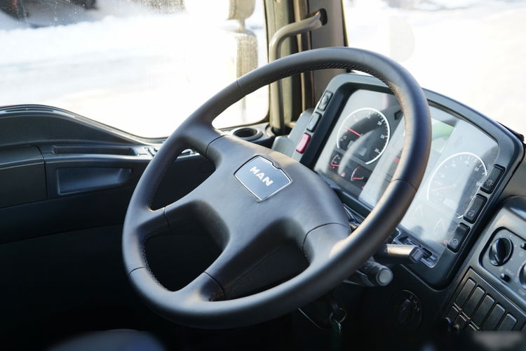 MAN TGA 26.410 / 6x4 / 3 STRONNA WYWROTKA / MEILLER KIPER / UAL / zdjęcie 43