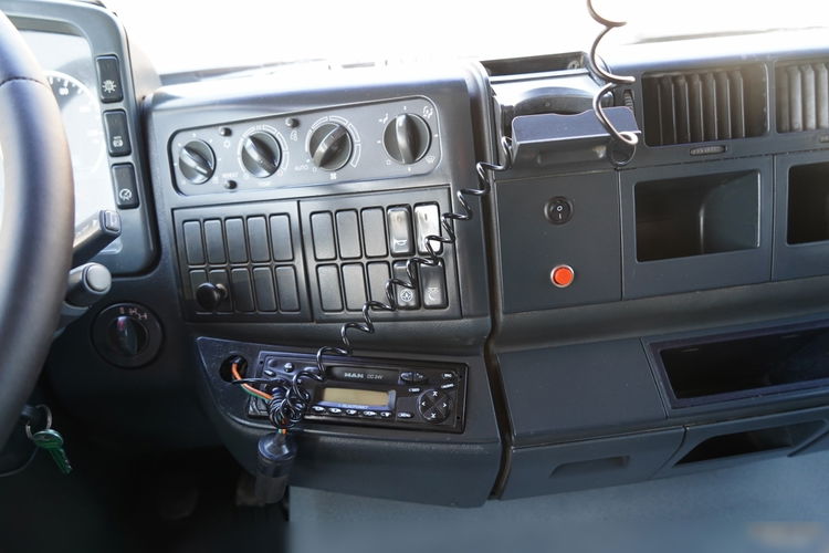 MAN TGA 26.410 / 6x4 / 3 STRONNA WYWROTKA / MEILLER KIPER / UAL / zdjęcie 45