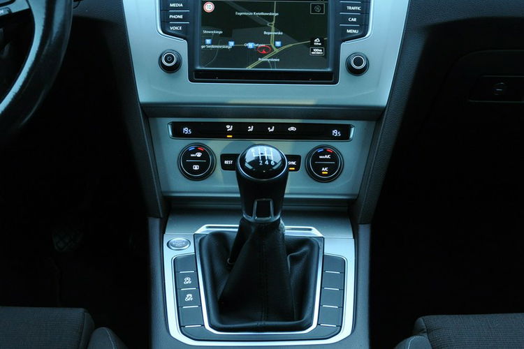 Volkswagen Passat 1.8TSI 180KM Manual-6G Comfortline SalonPL Ledy CzujnikiPark. Navi zdjęcie 22