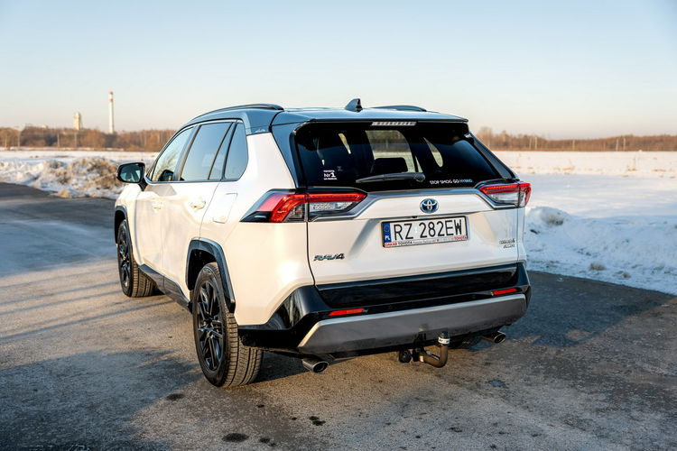 Toyota RAV-4 Selection / 2.5 Hybrid Dynamic Force 222KM AWD / Salon PL FV 23% Cesja zdjęcie 11