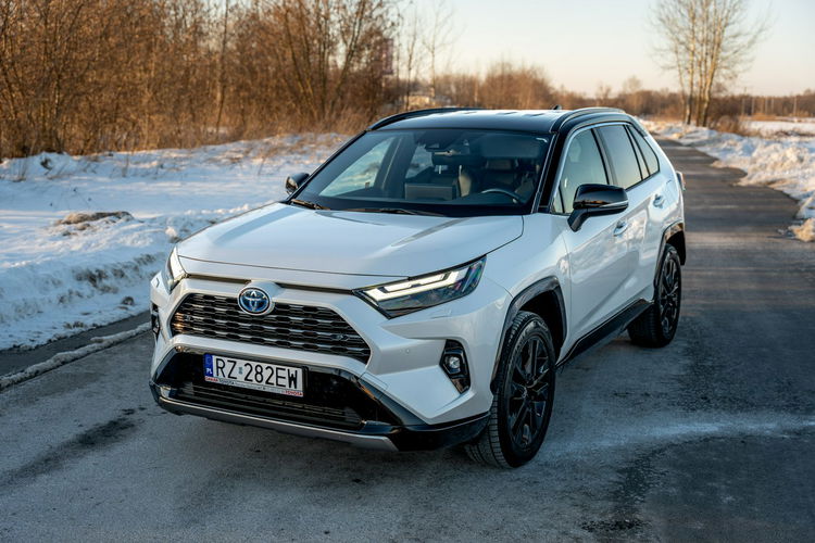 Toyota RAV-4 Selection / 2.5 Hybrid Dynamic Force 222KM AWD / Salon PL FV 23% Cesja zdjęcie 12