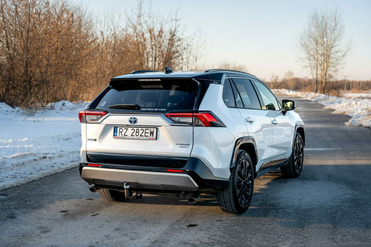 Toyota RAV-4 Selection / 2.5 Hybrid Dynamic Force 222KM AWD / Salon PL FV 23% Cesja zdjęcie 24