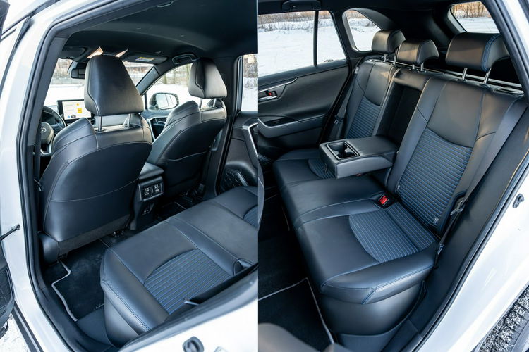 Toyota RAV-4 Selection / 2.5 Hybrid Dynamic Force 222KM AWD / Salon PL FV 23% Cesja zdjęcie 57