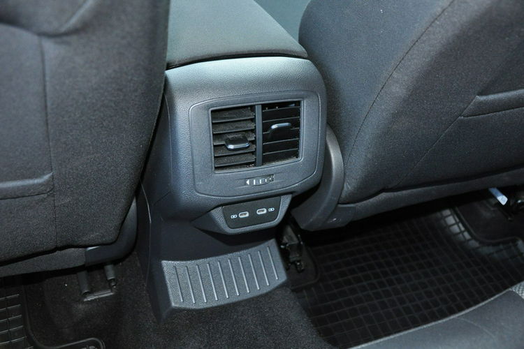 Volkswagen T-Roc 1.5TSI 150KM Manual6-G Life Kamera Czujniki 1wł SalonPL Gwar. 13tyskm zdjęcie 17