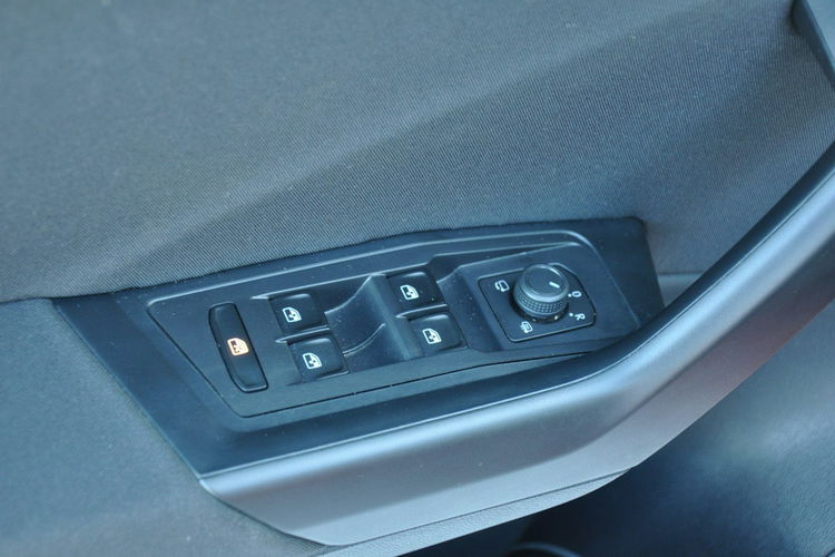 Volkswagen T-Roc 1.5TSI 150KM Manual6-G Life Kamera Czujniki 1wł SalonPL Gwar. 13tyskm zdjęcie 22