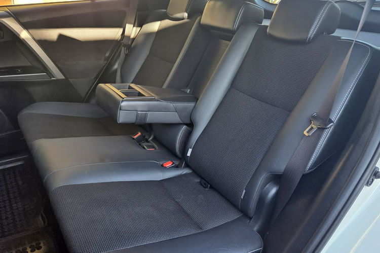 Toyota RAV-4 2, 5 HYBRID, PRESTIGE, Salon PL, I WŁ , bezwypadkowa, serwis Fatura vat23% zdjęcie 15