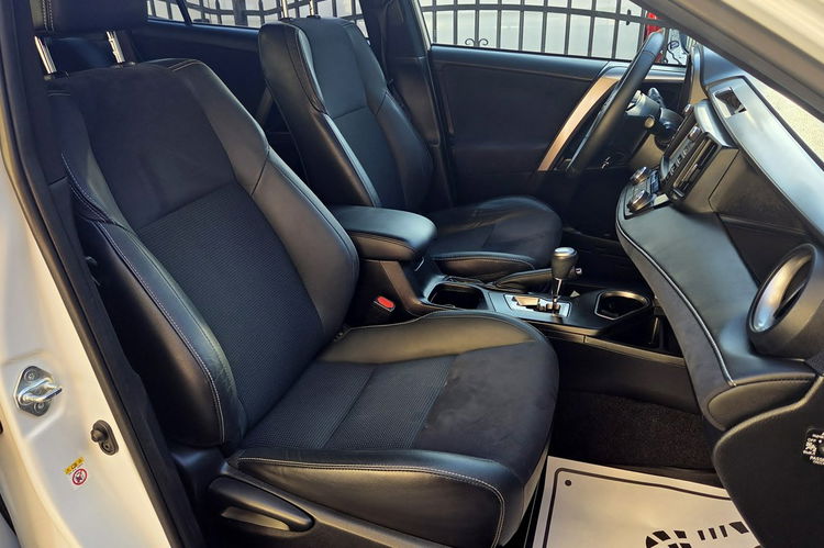 Toyota RAV-4 2, 5 HYBRID, PRESTIGE, Salon PL, I WŁ , bezwypadkowa, serwis Fatura vat23% zdjęcie 16