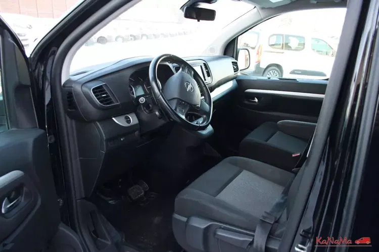 Opel Vivaro zdjęcie 22