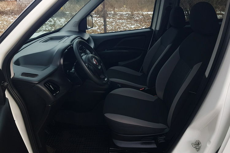 Fiat Doblo MAXI 5 OSÓB DŁUGI KLIMA 6-BIEGÓW KRAJOWY I-WŁAŚCICIEL FAKTURA VAT zdjęcie 24