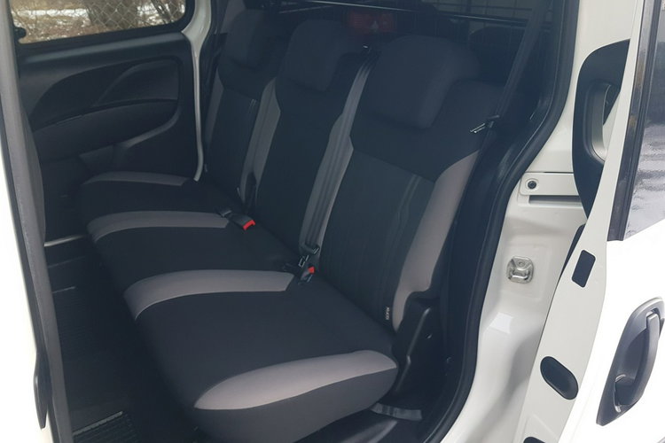Fiat Doblo MAXI 5 OSÓB DŁUGI KLIMA 6-BIEGÓW KRAJOWY I-WŁAŚCICIEL zdjęcie 6