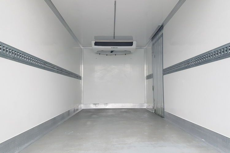 Renault Master 8EP CHŁODNIA MROŹNIA 4.21x2.10x2.01 IZOTERMA AGREGAT THERMO KING zdjęcie 20