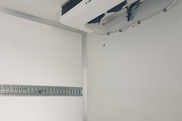 Renault Master 8EP CHŁODNIA MROŹNIA 4.21x2.10x2.01 IZOTERMA AGREGAT THERMO KING zdjęcie 6