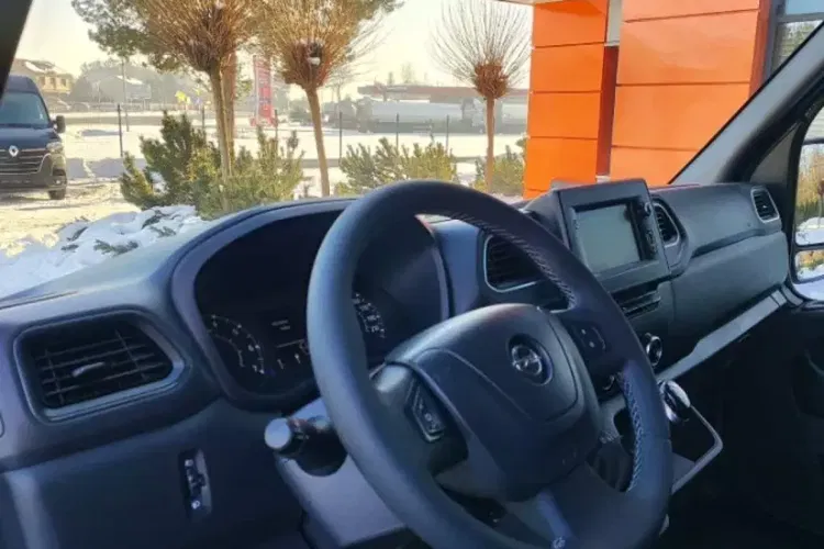 Renault Master zdjęcie 17