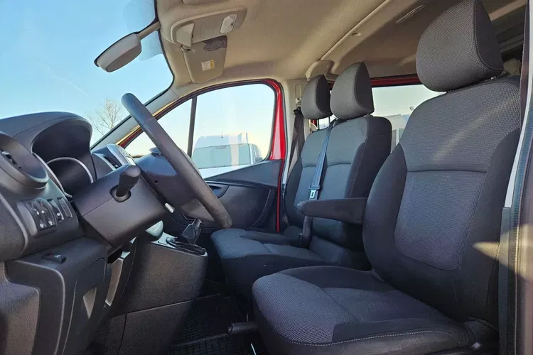 Renault Trafic L2H1 69999zł NETTO Brygadówka 6 osób 2.0dCi/120KM zdjęcie 18