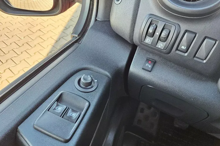 Renault Trafic L2H1 69999zł NETTO Brygadówka 6 osób 2.0dCi/120KM zdjęcie 20