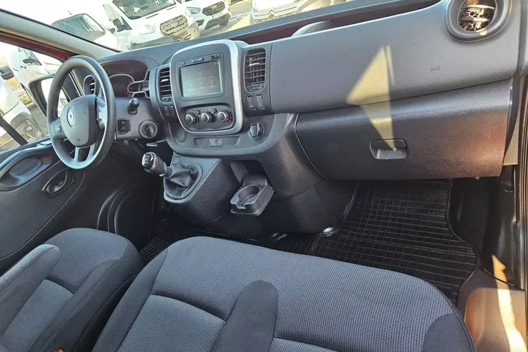 Renault Trafic L2H1 69999zł NETTO Brygadówka 6 osób 2.0dCi/120KM zdjęcie 29
