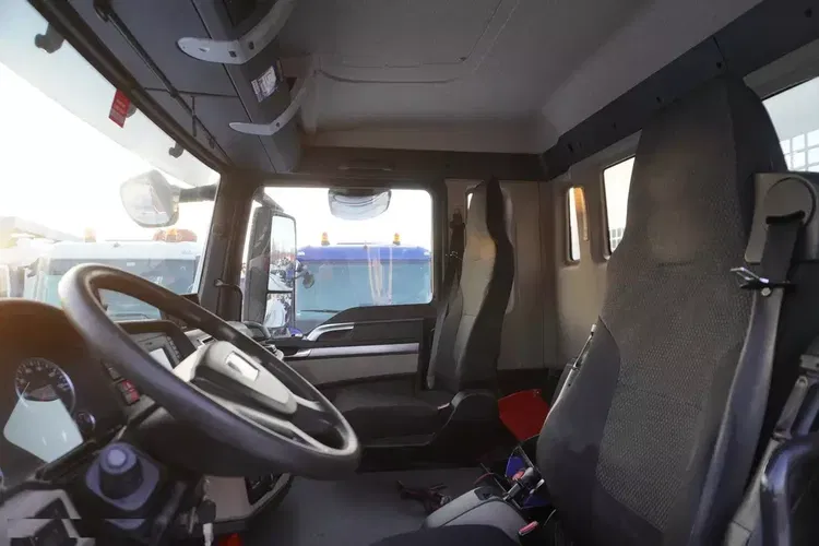 MAN TGS 26.420 6x4 / Fassi F215A.2.24 / Pilot / Rotator / 170 tys. km / platforma 6.7 m zdjęcie 15