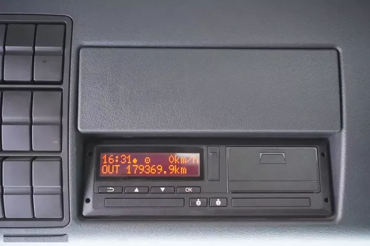 MAN TGS 26.420 6x4 / Fassi F215A.2.24 / Pilot / Rotator / 170 tys. km / platforma 6.7 m zdjęcie 16