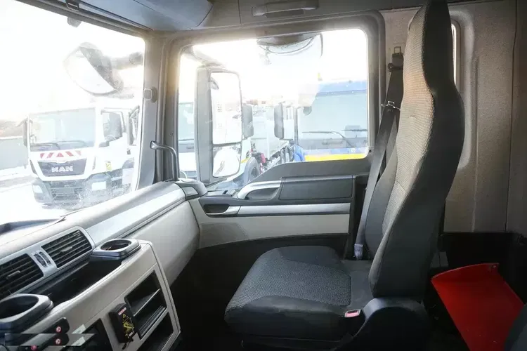 MAN TGS 26.420 6x4 / Fassi F215A.2.24 / Pilot / Rotator / 170 tys. km / platforma 6.7 m zdjęcie 19