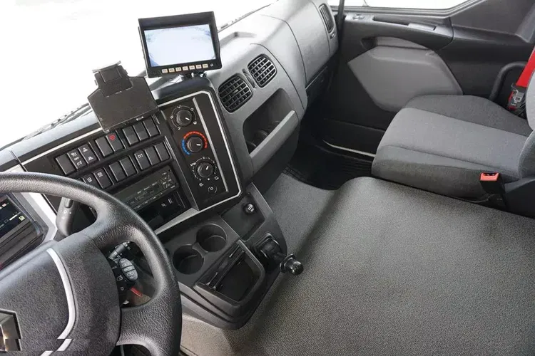 Renault D 16 / 250 / ACC / E 6 / FIRANKA + WINDA / ŁAD. 7 135 KG / 20 PALET zdjęcie 9
