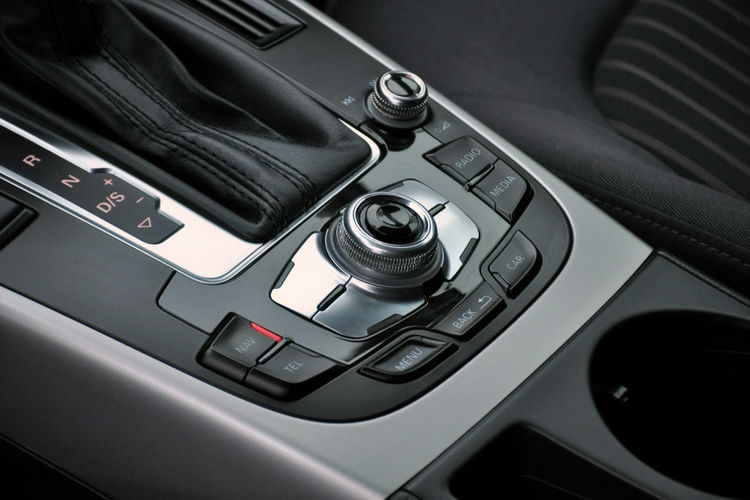 Audi A4 2.0TDI(177KM) Lift Radar ACC Xenon Led Navi Welur 2xParktr. Alu16"ASO zdjęcie 34