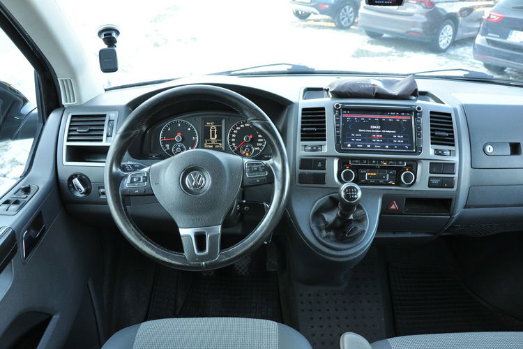 Volkswagen Caravelle 2.0TDI 140KM 9-os. Comfortline Kamera Hak Pełny serwis Super Stan zdjęcie 12