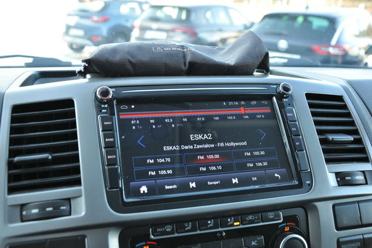 Volkswagen Caravelle 2.0TDI 140KM 9-os. Comfortline Kamera Hak Pełny serwis Super Stan zdjęcie 17